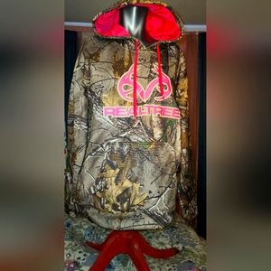 Real tree girls camo hoodie hot pink